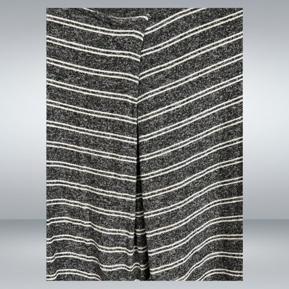 A New Day black, white and grey soft grey sweater tunic. - Picture 3 of 4